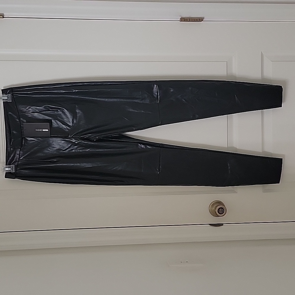 Fashion Nova, Size M "Ive Never Looked Better" PU / Faux Leather Pant, NEW